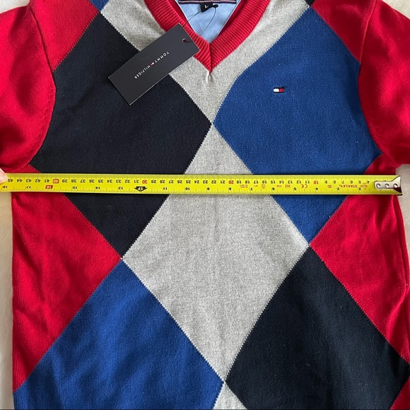NWT Tommy Hilfiger Sweater - Picture 3 of 4